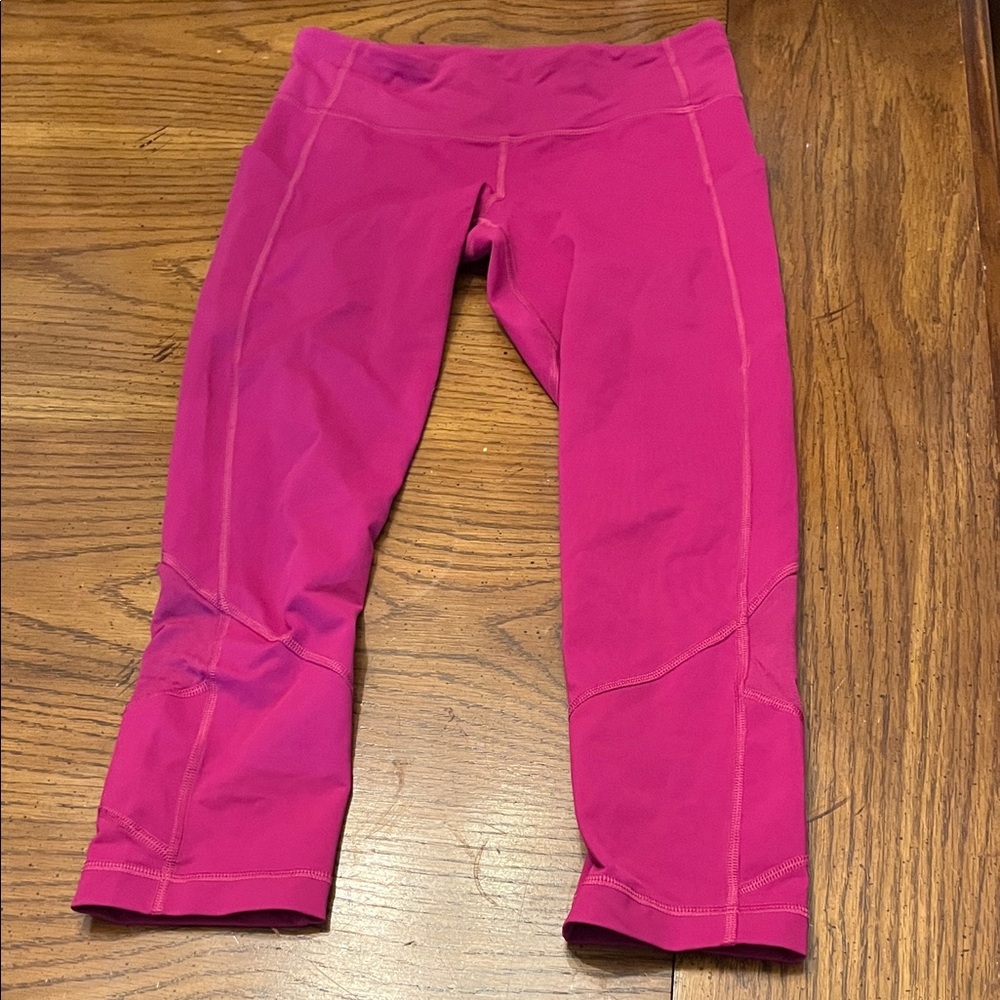Lululemon Pink‎ Cropped Leggings, size 6